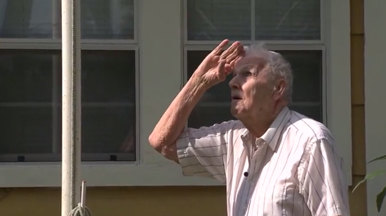 Blind veteran attacked while trying to protect American flag