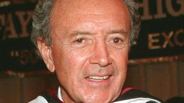 Daughter: Popular crooner Vic Damone dies in Florida at 89