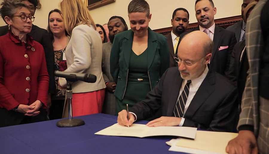 Gov. Wolf vetoes bill that would add abortion restrictions in Pennsylvania