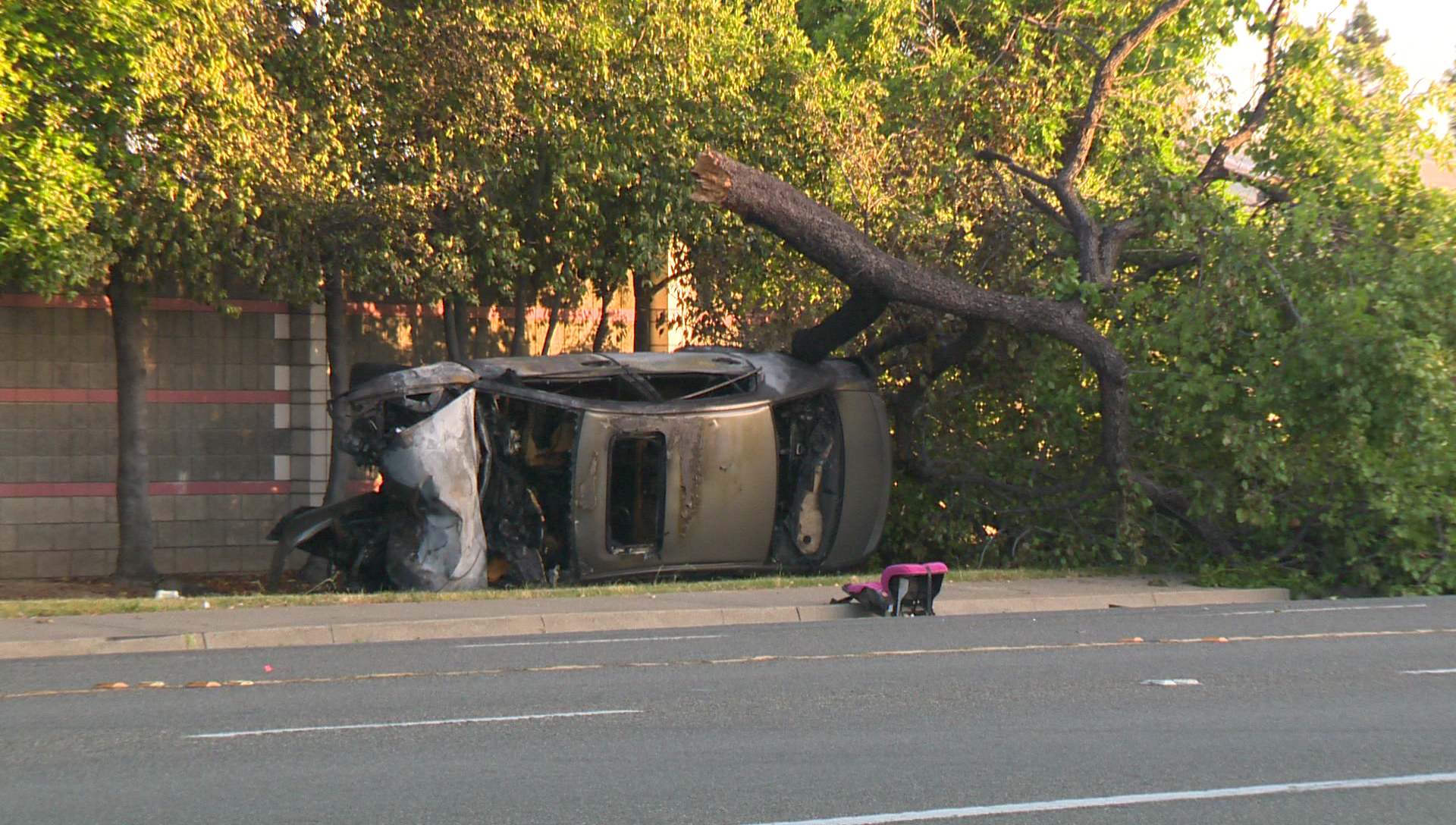 Man pulled from burning, overturned car in Sacramento