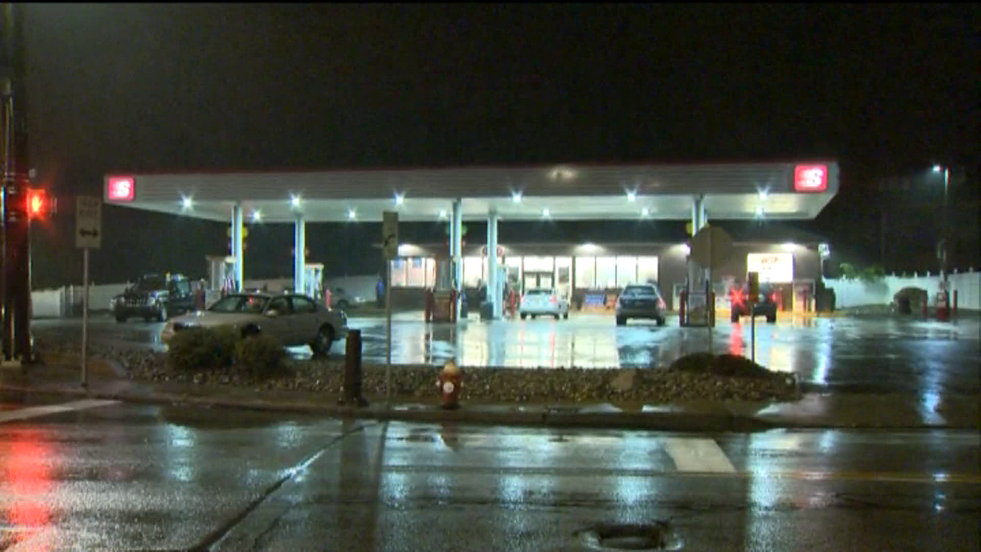 Man runs off after Speedway robbery in Greenfield