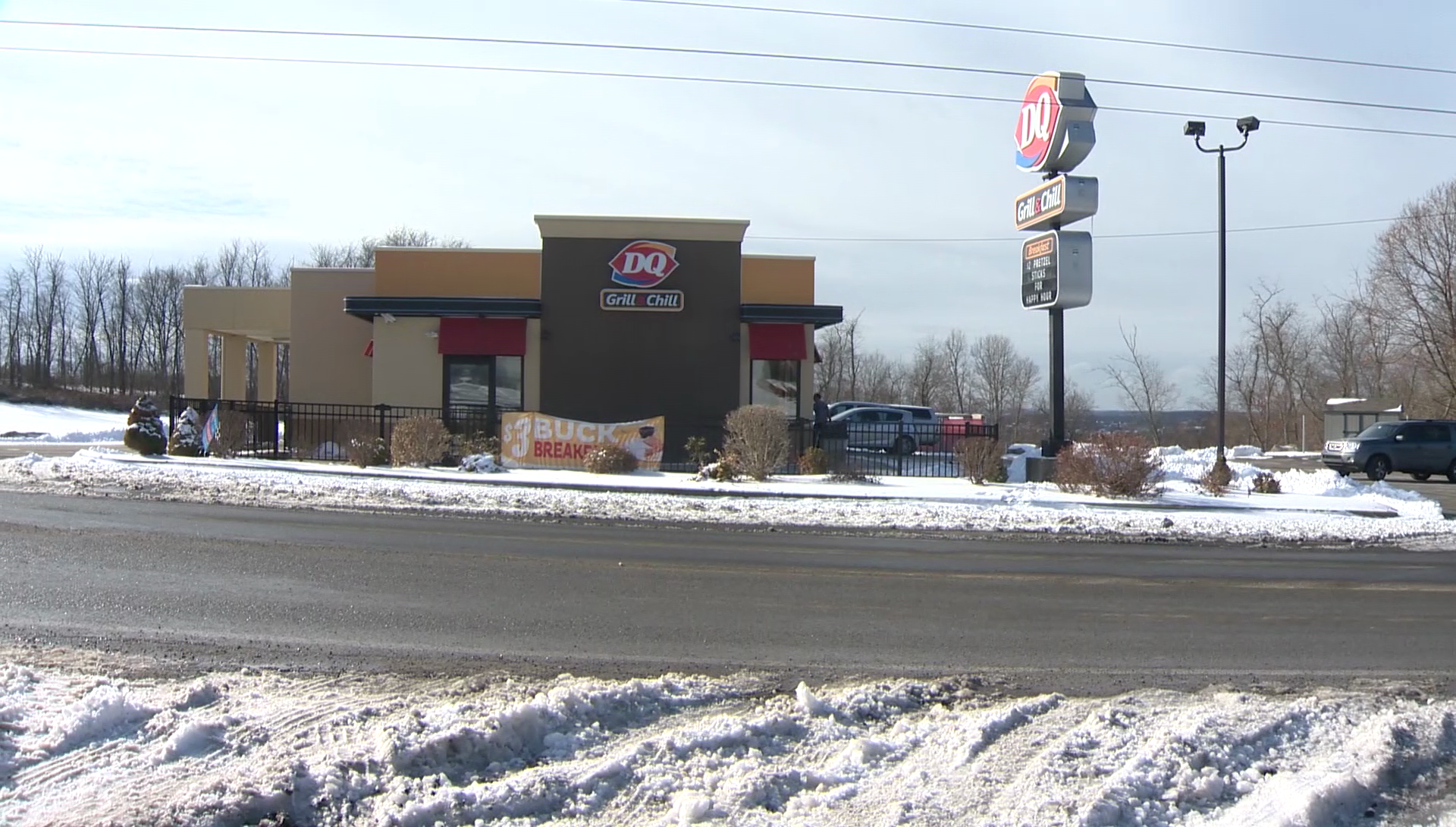 Man threatens to kill officers, attacks them with cane inside Dairy Queen Restaurant