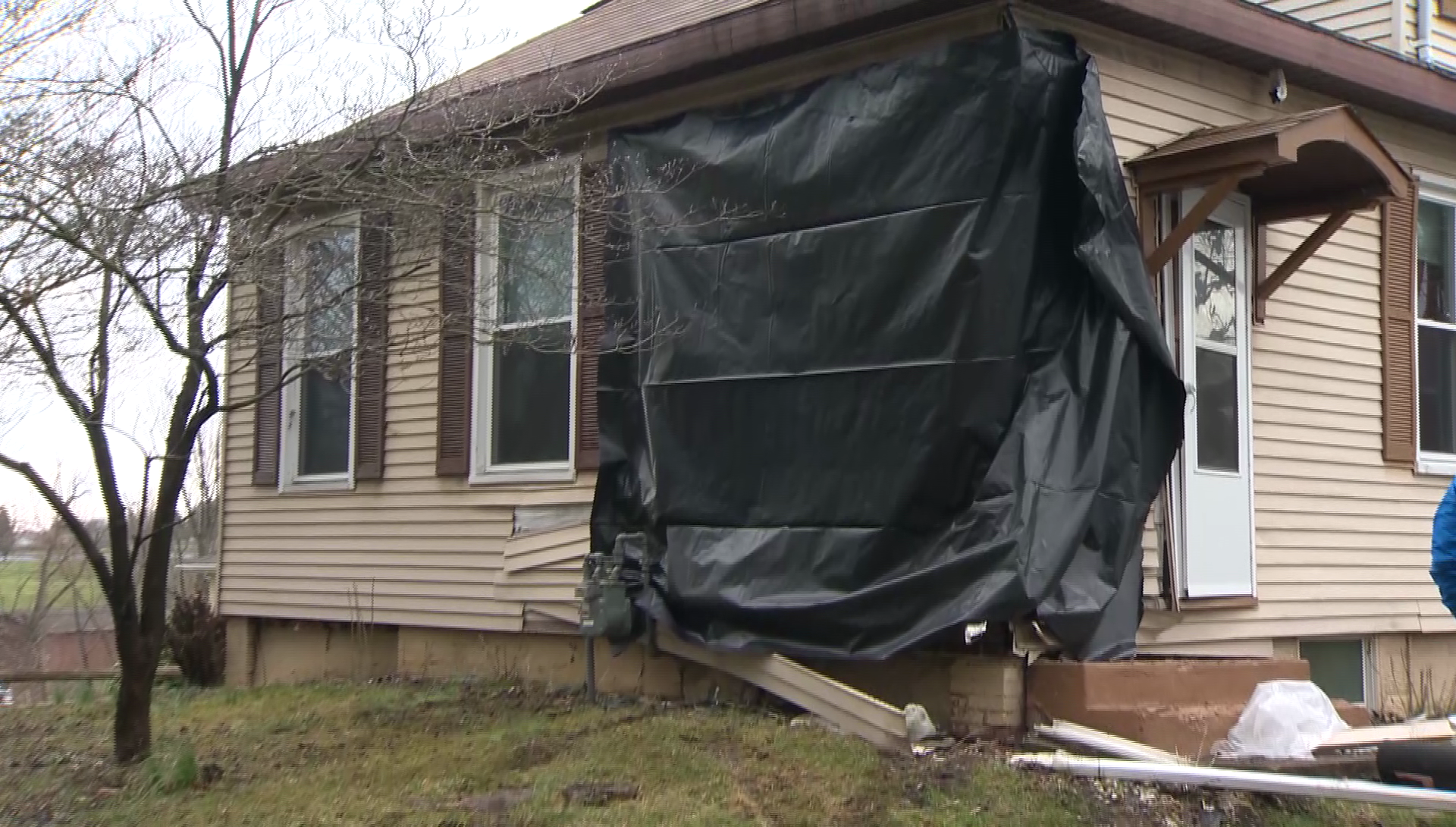 'I just heard screams:' Couple recalls car crashing through home