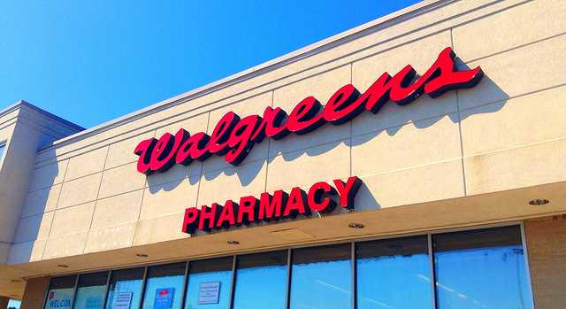 Man sets underpants on fire, prompts Walgreens evacuation