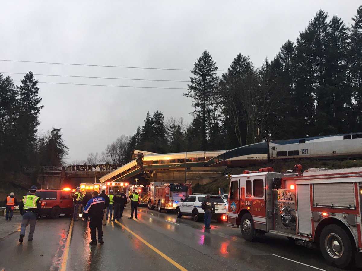 Multiple fatalities reported after new high-speed Amtrak train derails near Seattle