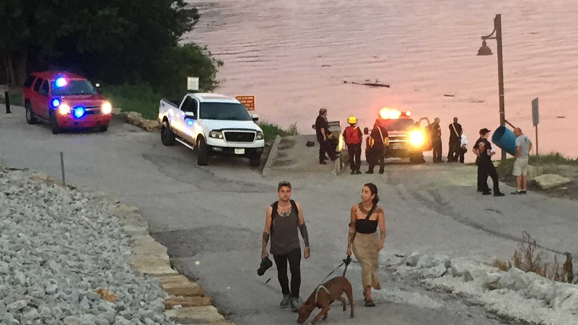 Two rescued from Missouri river after their boat became caught on debris