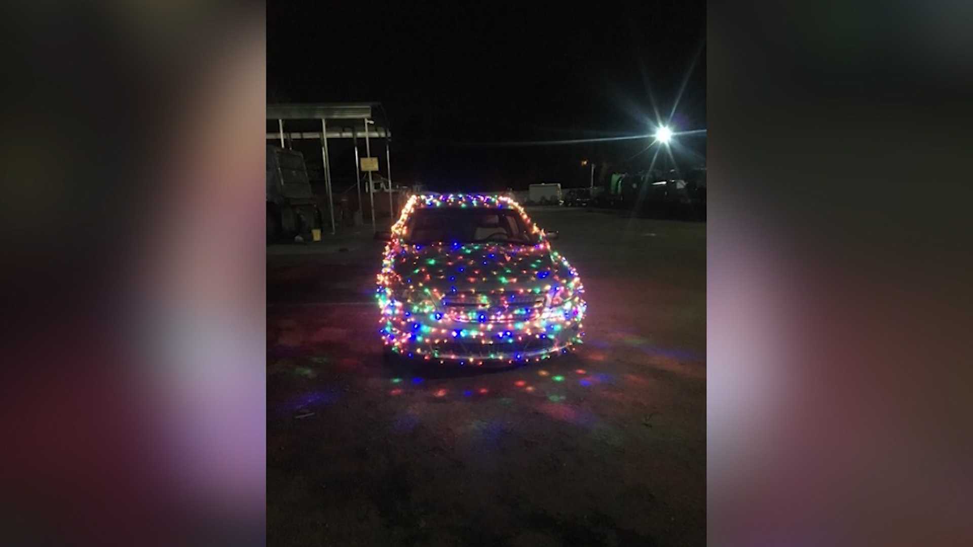 Man gets support from community after being ticketed for holiday lights
