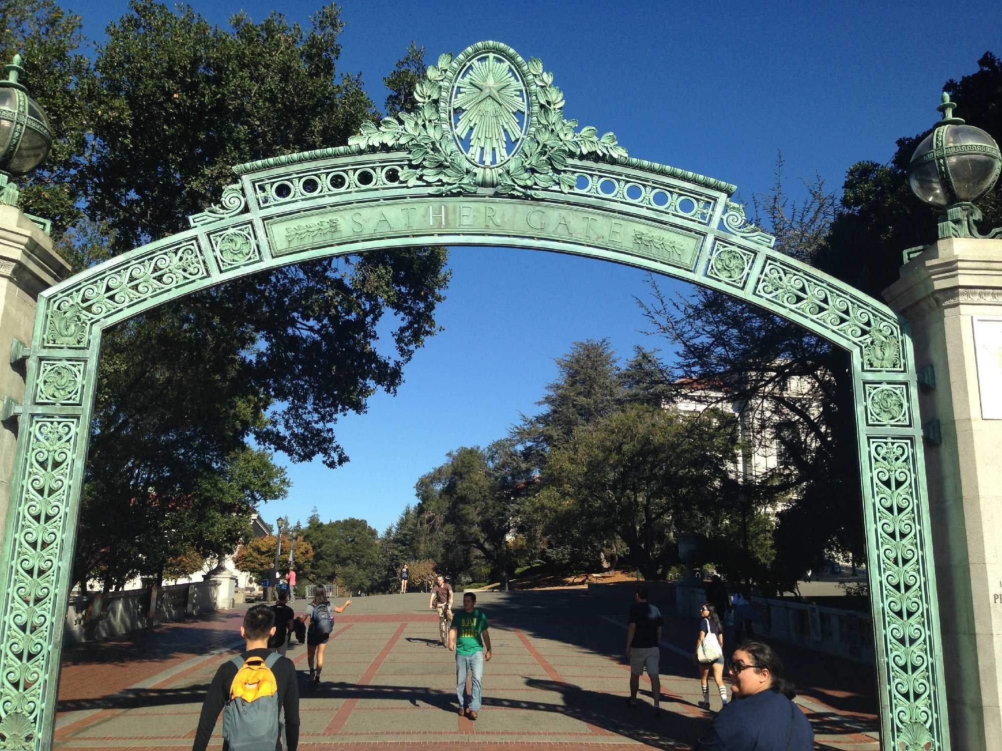 Student fights off would-be rapist near UC Berkeley, police say