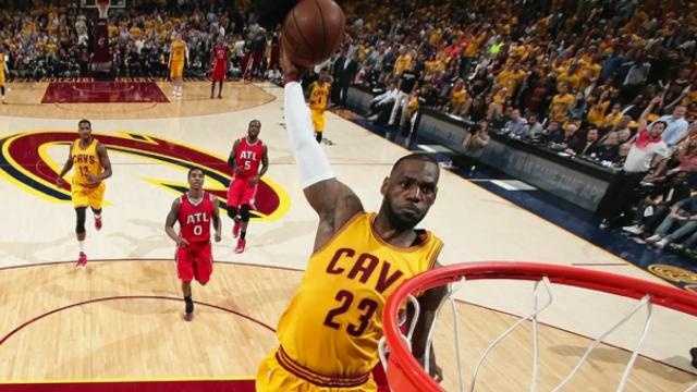 Cops: Racial slur sprayed on LeBron James' Los Angeles home