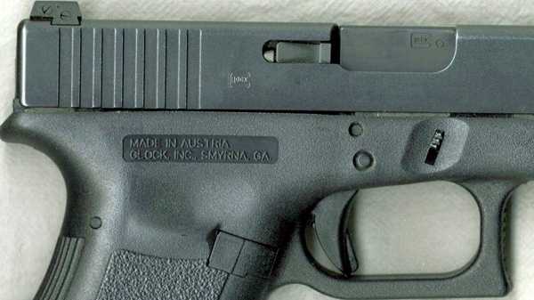 Indiana girl fatally shot while father showed gun to kids, police say