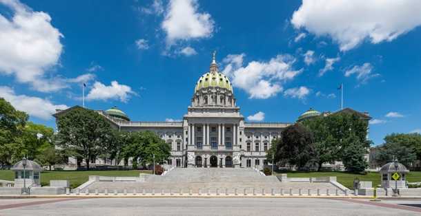 Pennsylvania Senate OKs bill to let school workers have guns