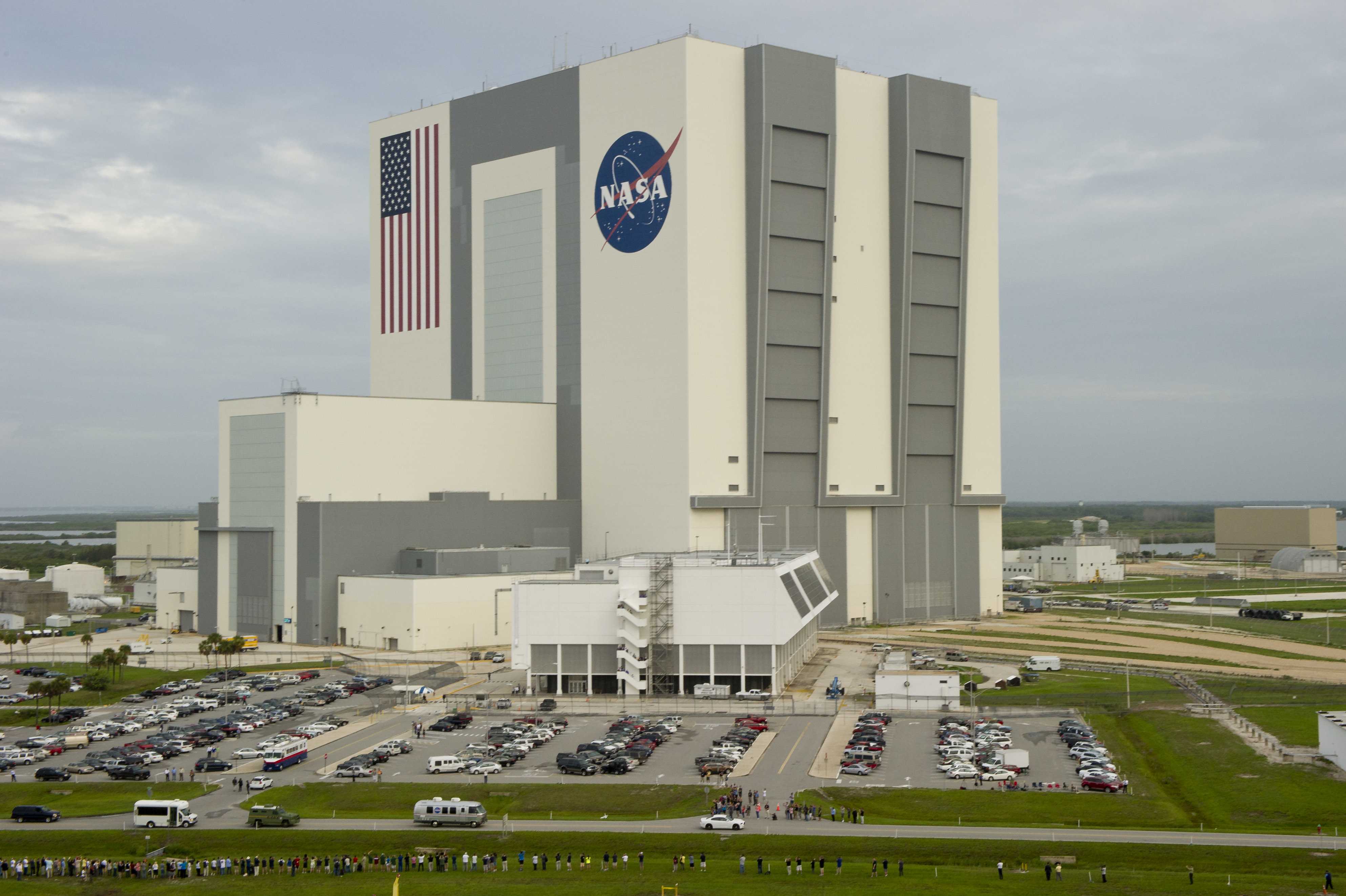 Kennedy Space Center shuts down to brace for Hurricane Irma