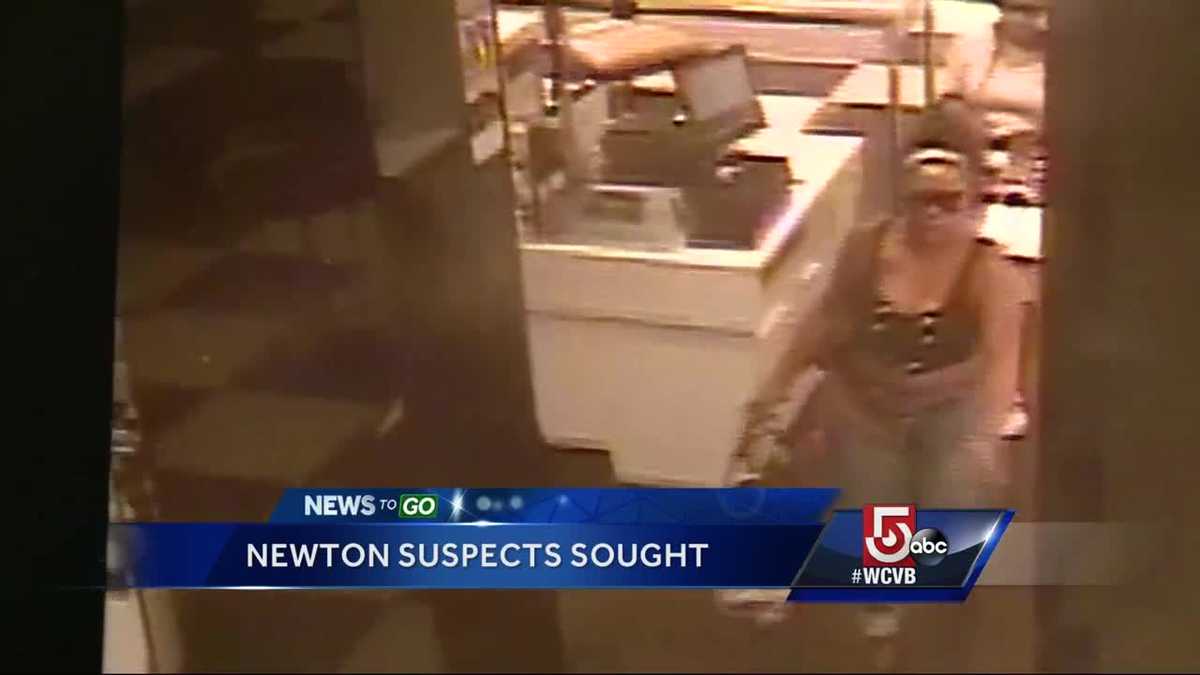 Peoria JCPenney says shoplifters took $3,000 <a href='http://jewel3498yi.bravesites.com/entries/general/helpful-questions-on-strategies-in-bags'>กระเป๋าสะพายหลัง ผู้ชาย ราคาถูก สําเพ็ง</a> in merchandise Peoria JCPenney says shoplifters took $3,000 in merchandise