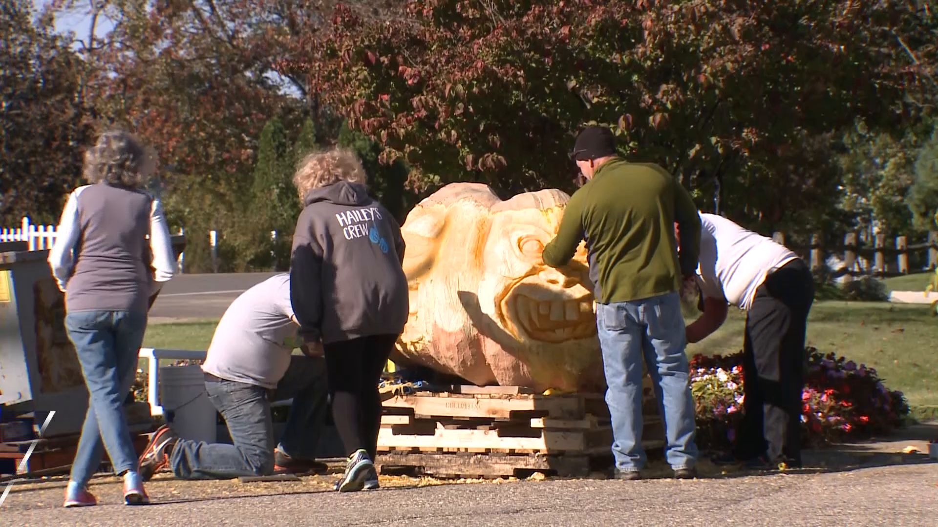 Talented group of artists carve 1,483-pound pumpkin