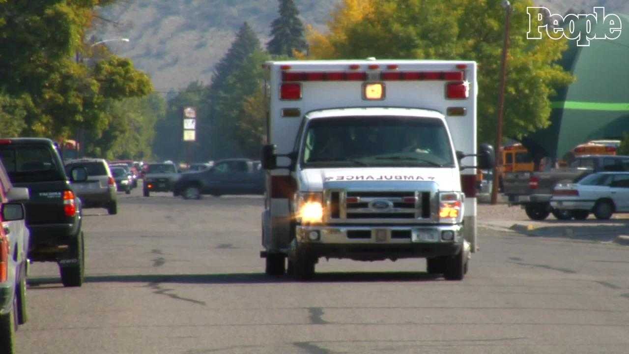 Woman gives birth on side of the road after husband crashes car