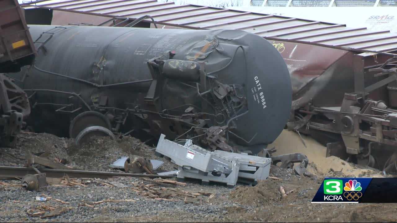 Clean-up continues in Hughson after train derails