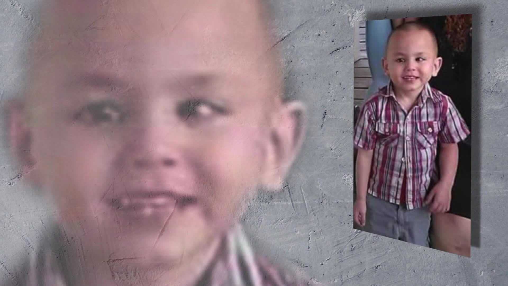 Prosecutor: Social services worker accepted bribe to 'look the other way' before boy's death
