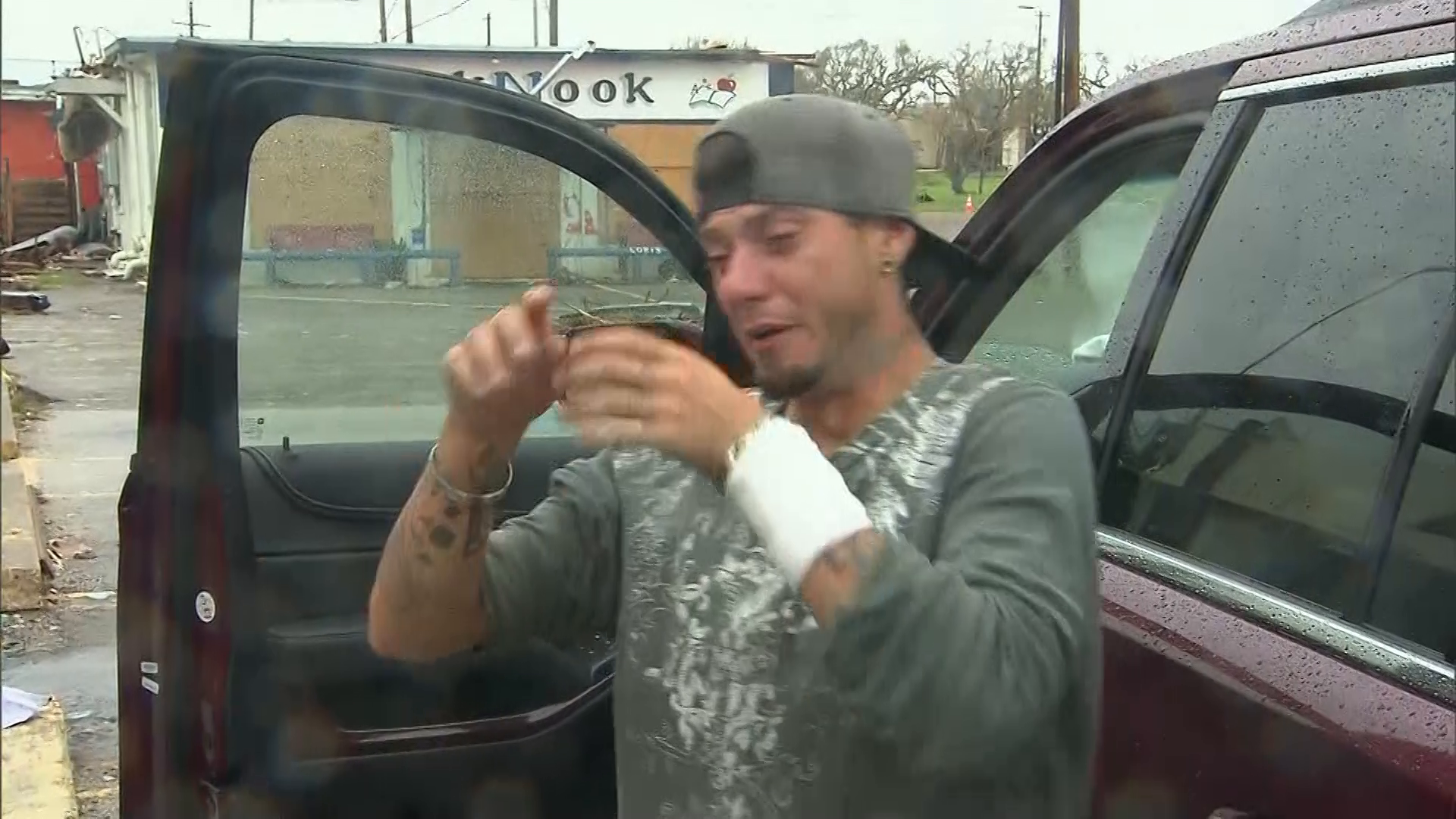 Son speaks to dad for first time following Harvey's destruction