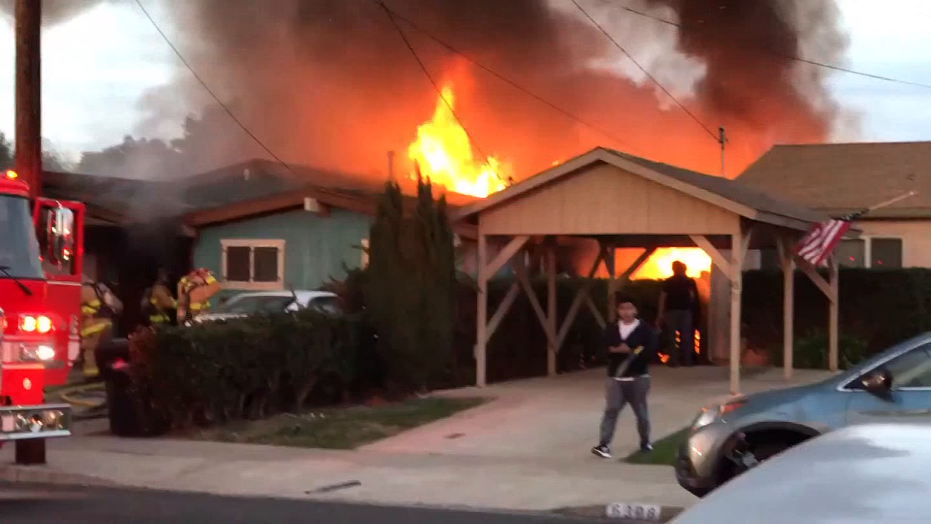 2 people dead after small plane crashes into San Diego home