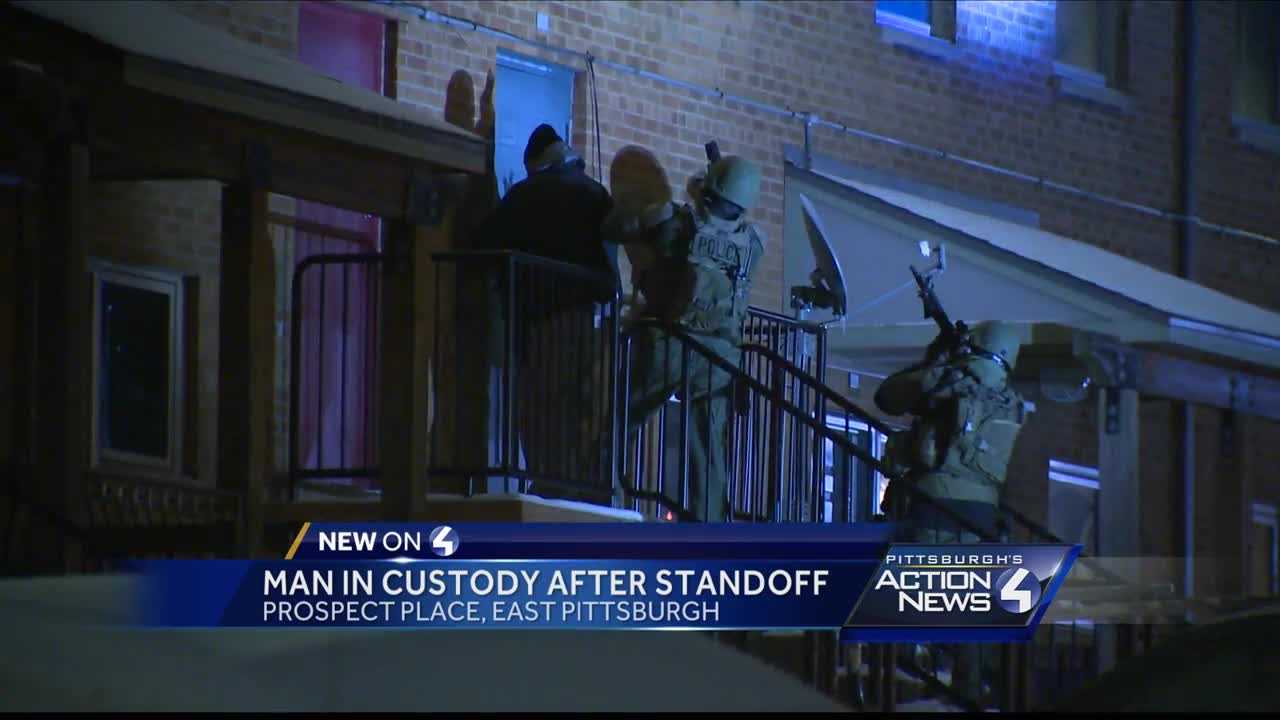Man in custody after standoff in East Pittsburgh