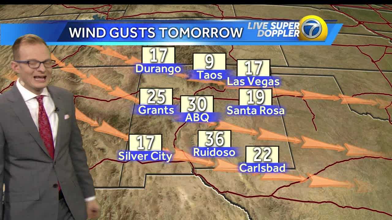 Byron Morton calling for a warm and windy weekend