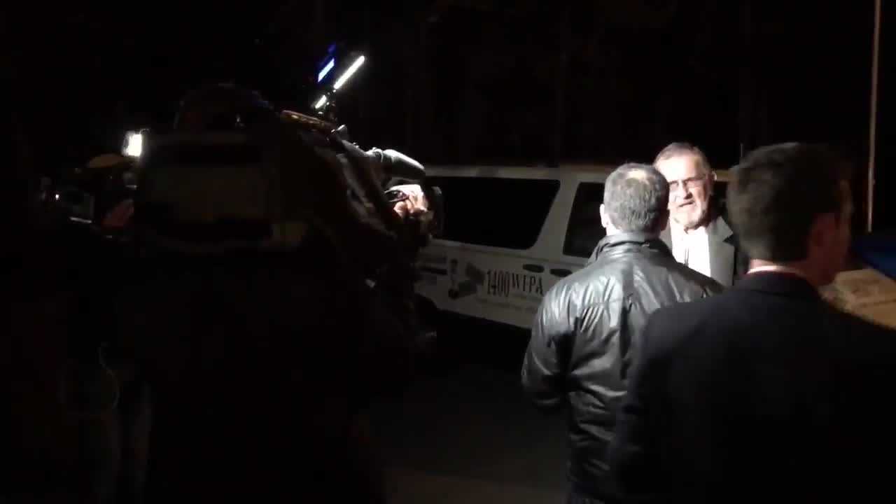 Roy Moore staffers scuffle with Fox News camera crews