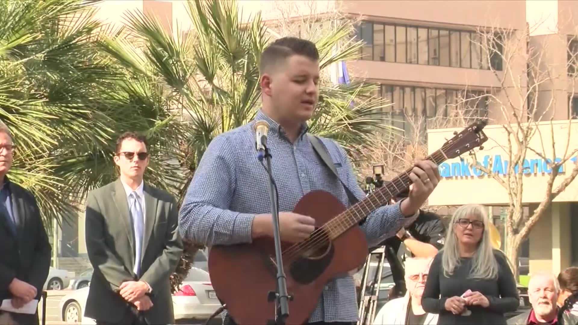 Prayer rally held for bakery that refused same-sex couple