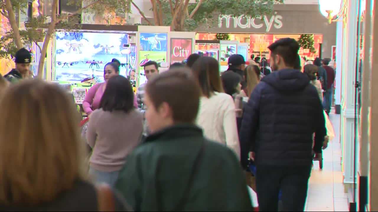 Shoppers fill Arden Fair Mall week before Christmas