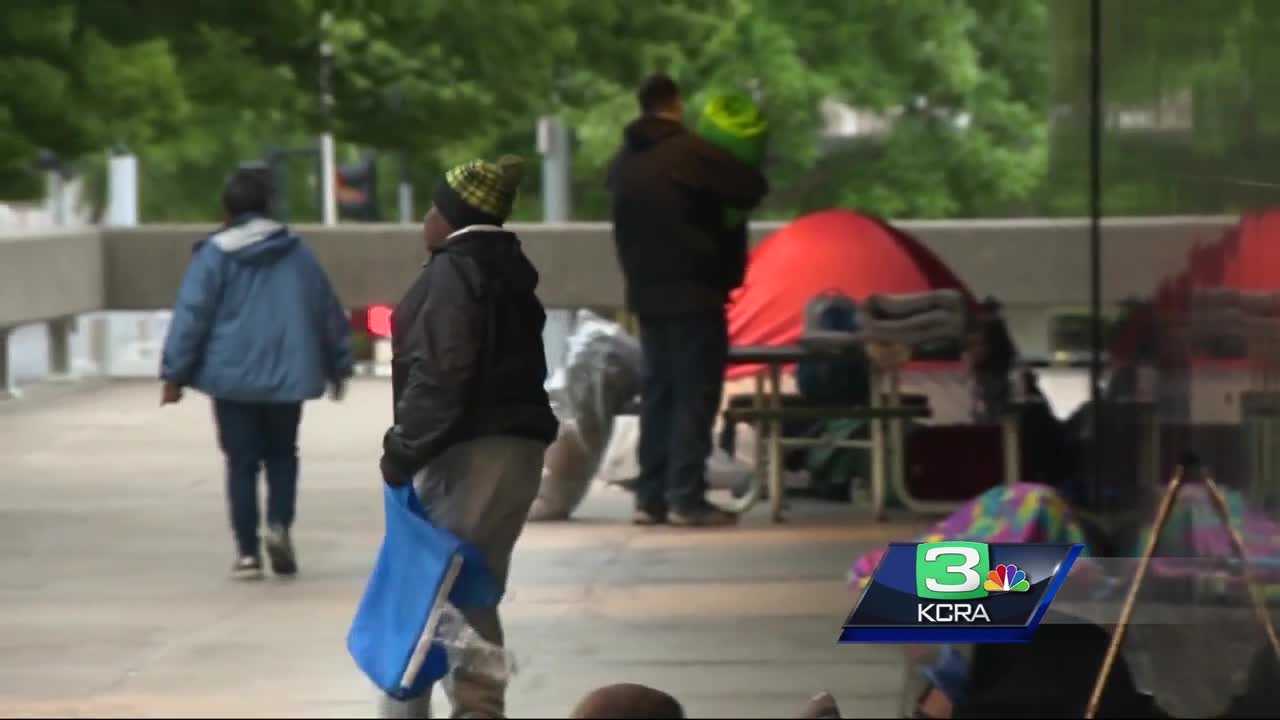 CHP Blocks homeless from sleeping at Sacramento County Courthouse
