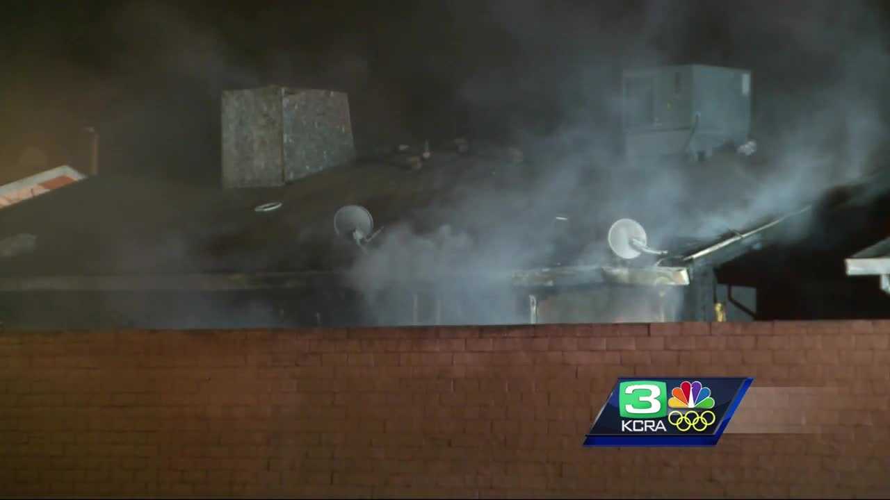 Sacramento County crews battle overnight fire