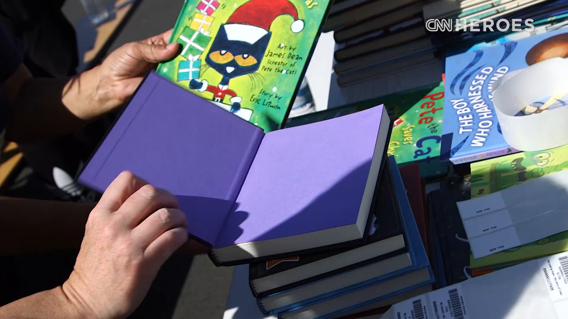 Woman fights illiteracy by creating libraries for underprivileged children