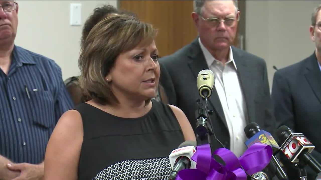 Press Conference: Officials release details on deadly library shooting