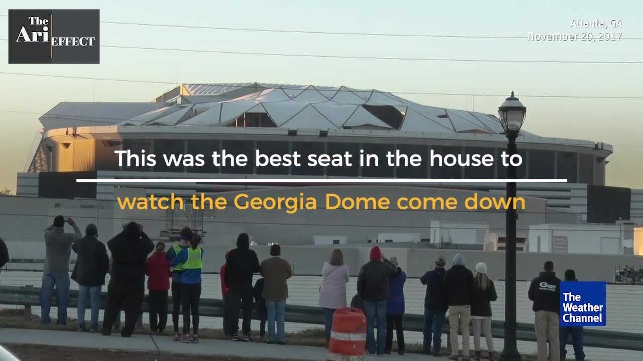 Bus perfectly ruins view of Georgia Dome implosion​