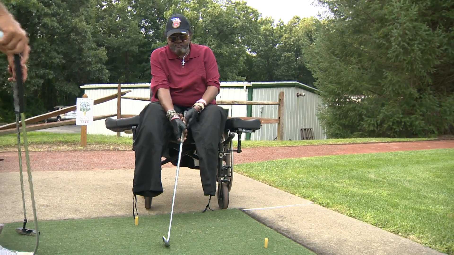 Program helps veterans with disabilities play golf again