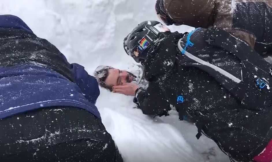Video: Rescuers use bare hands to dig man out of Calif. avalanche